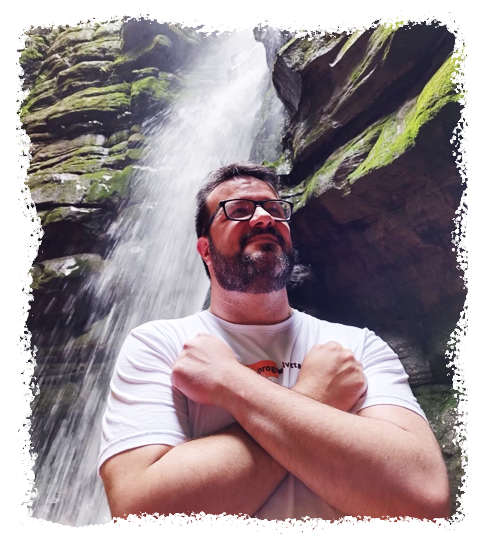 Julio Santos, médium de incorporação e professor de espiritualidade